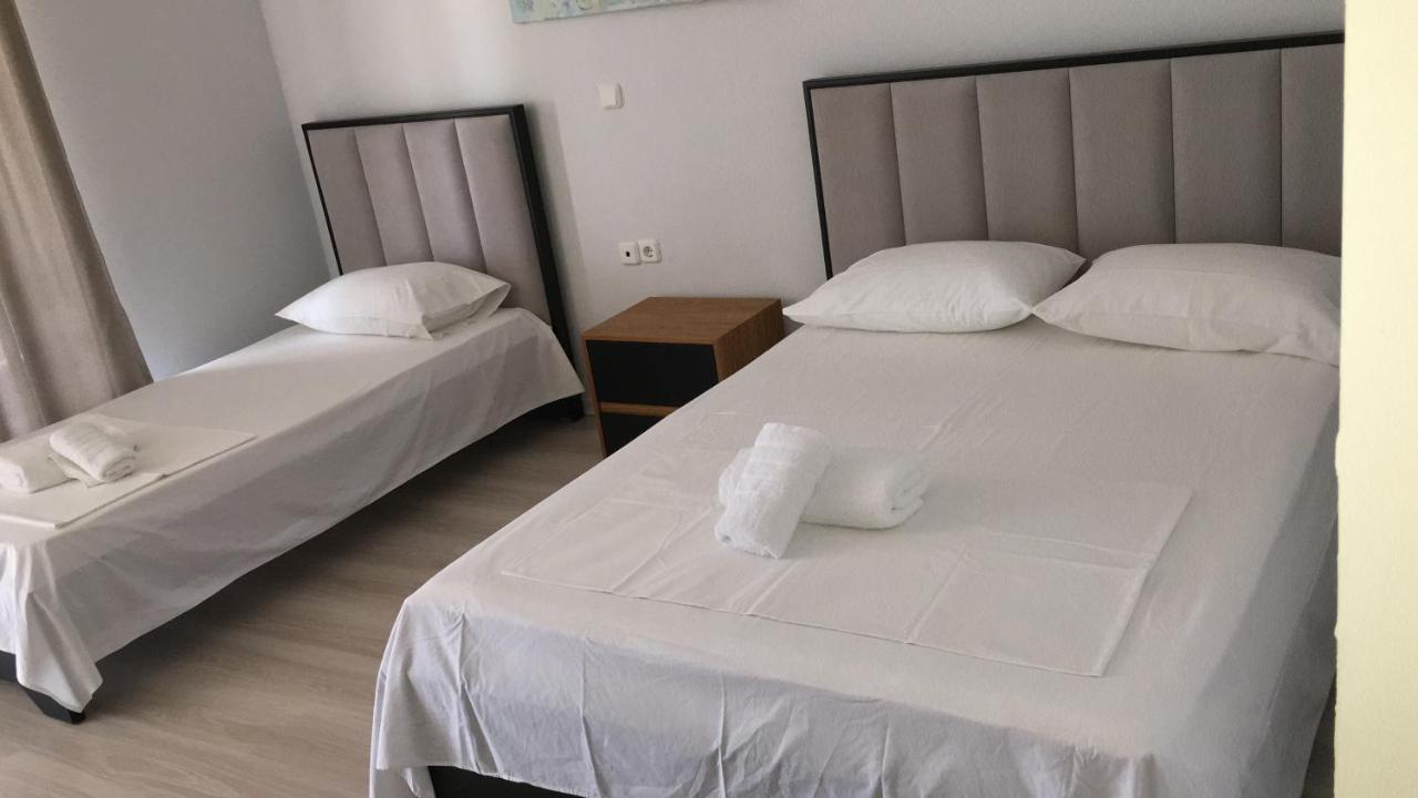 IRINI boutique rooms!!! Himarë Extérieur photo