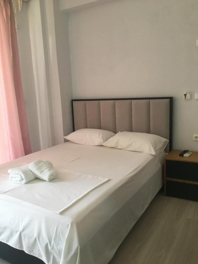 IRINI boutique rooms!!! Himarë Extérieur photo