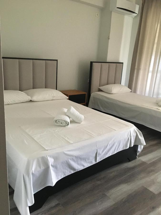 IRINI boutique rooms!!! Himarë Extérieur photo