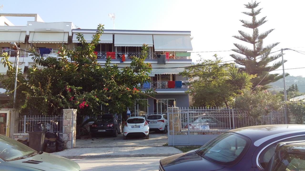 IRINI boutique rooms!!! Himarë Extérieur photo