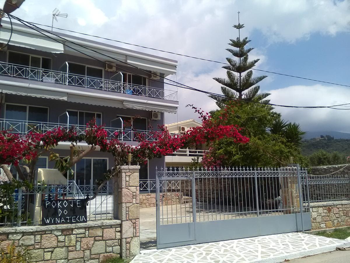 IRINI boutique rooms!!! Himarë Extérieur photo